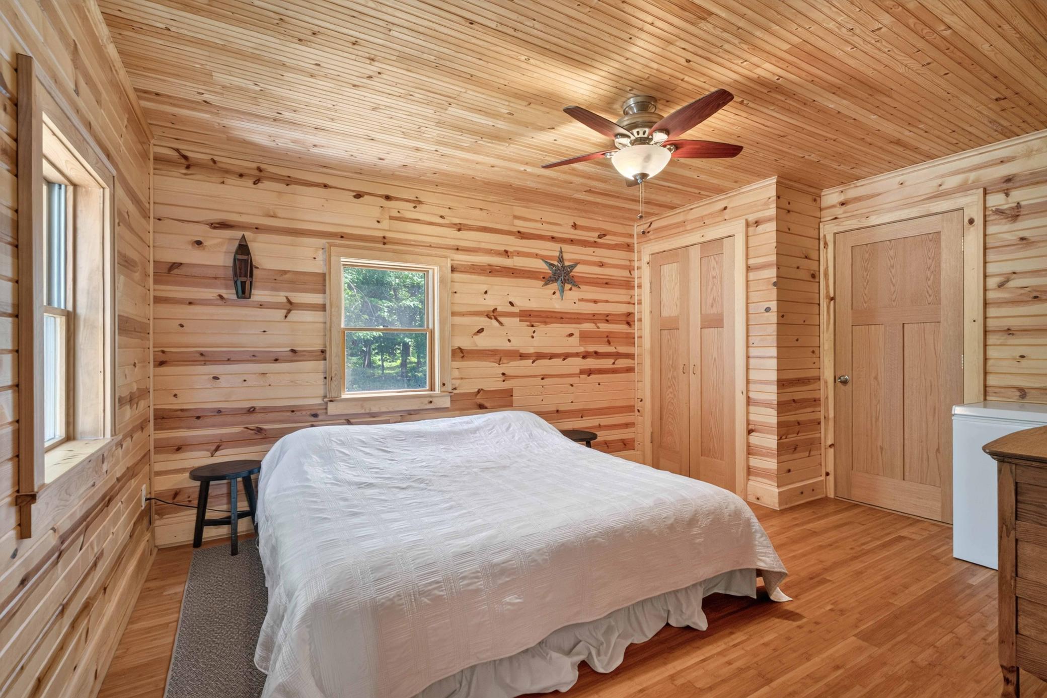 King Bed and Space to Move