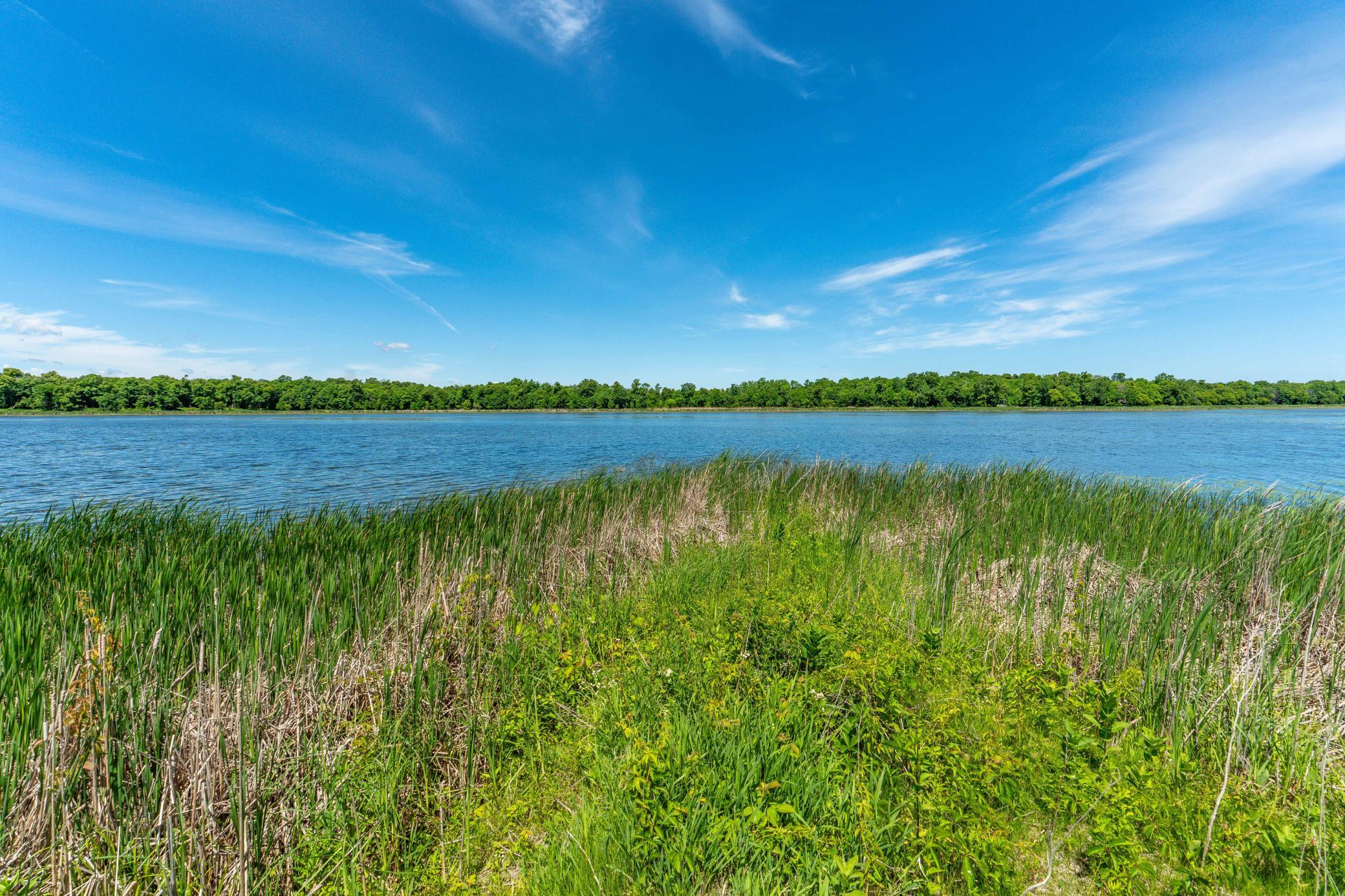 360 degree Lake views