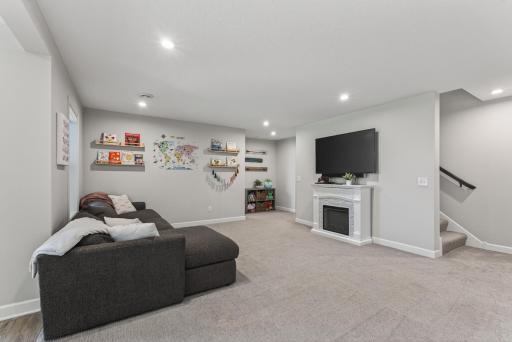 6600 Bracken Drive, Minnetrista, MN 55331
