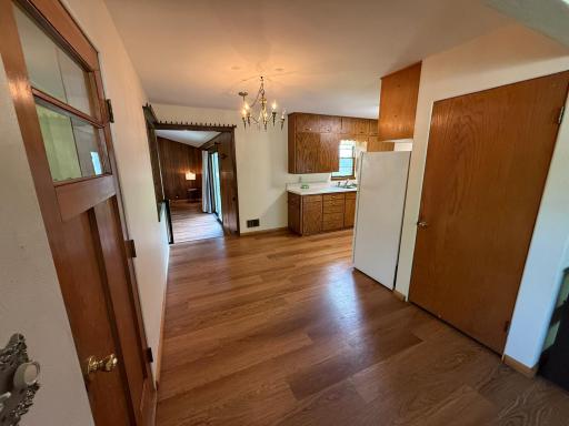 220 S 4th Street, Bird Island, MN 55310