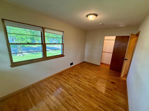 220 S 4th Street, Bird Island, MN 55310