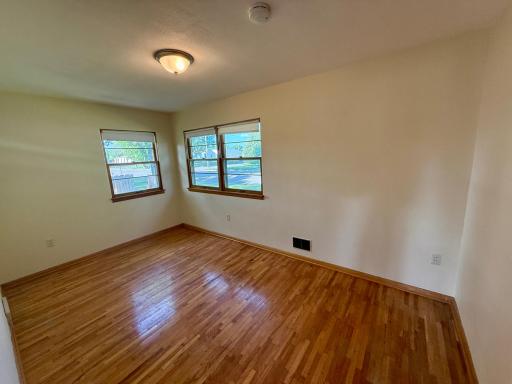 220 S 4th Street, Bird Island, MN 55310