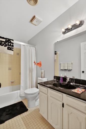 2055 Carriage Drive SW, 2055H, Rochester, MN 55902