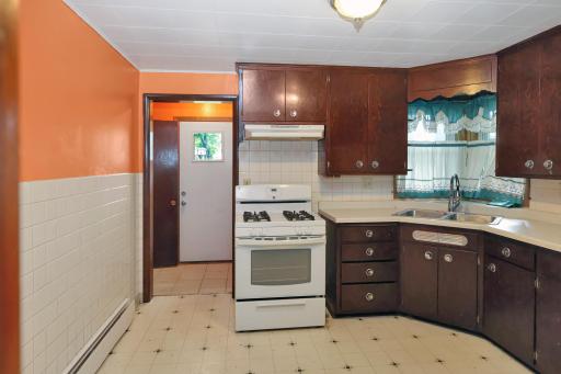 1026 E Division Street, Saint Cloud, MN 56304