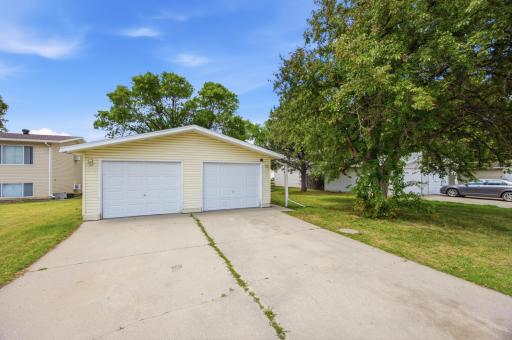 910-912 32nd Street N, Fargo, ND 58102