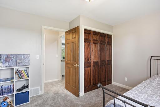 5075 Big Woods Boulevard, Chaska, MN 55318