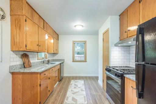 1155 4th Street E, Saint Paul, MN 55106