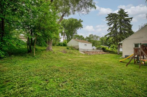 1155 4th Street E, Saint Paul, MN 55106