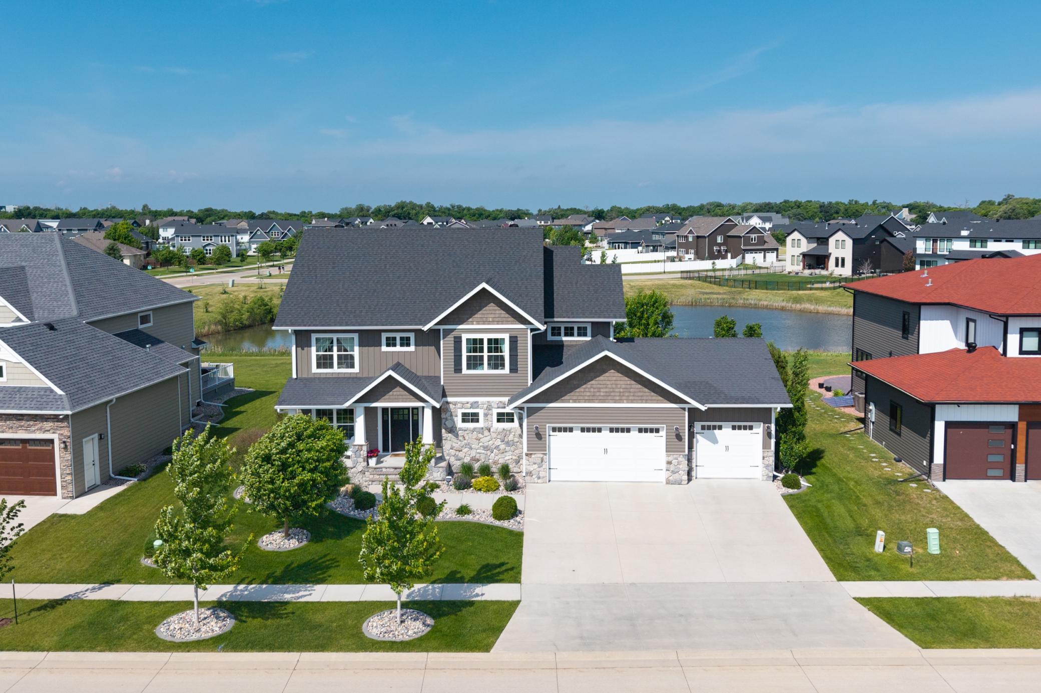 2508 Mcleod Dr W West Fargo