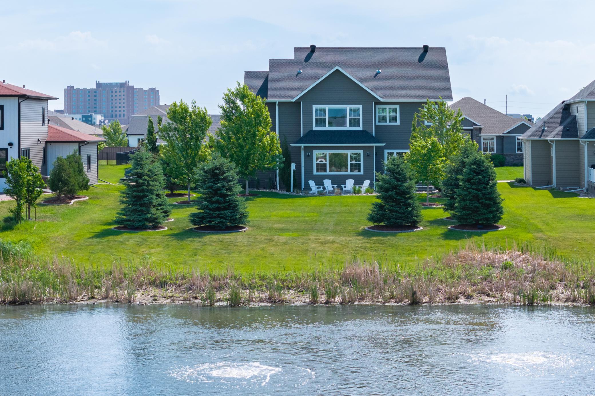 2508 Mcleod Dr W West Fargo