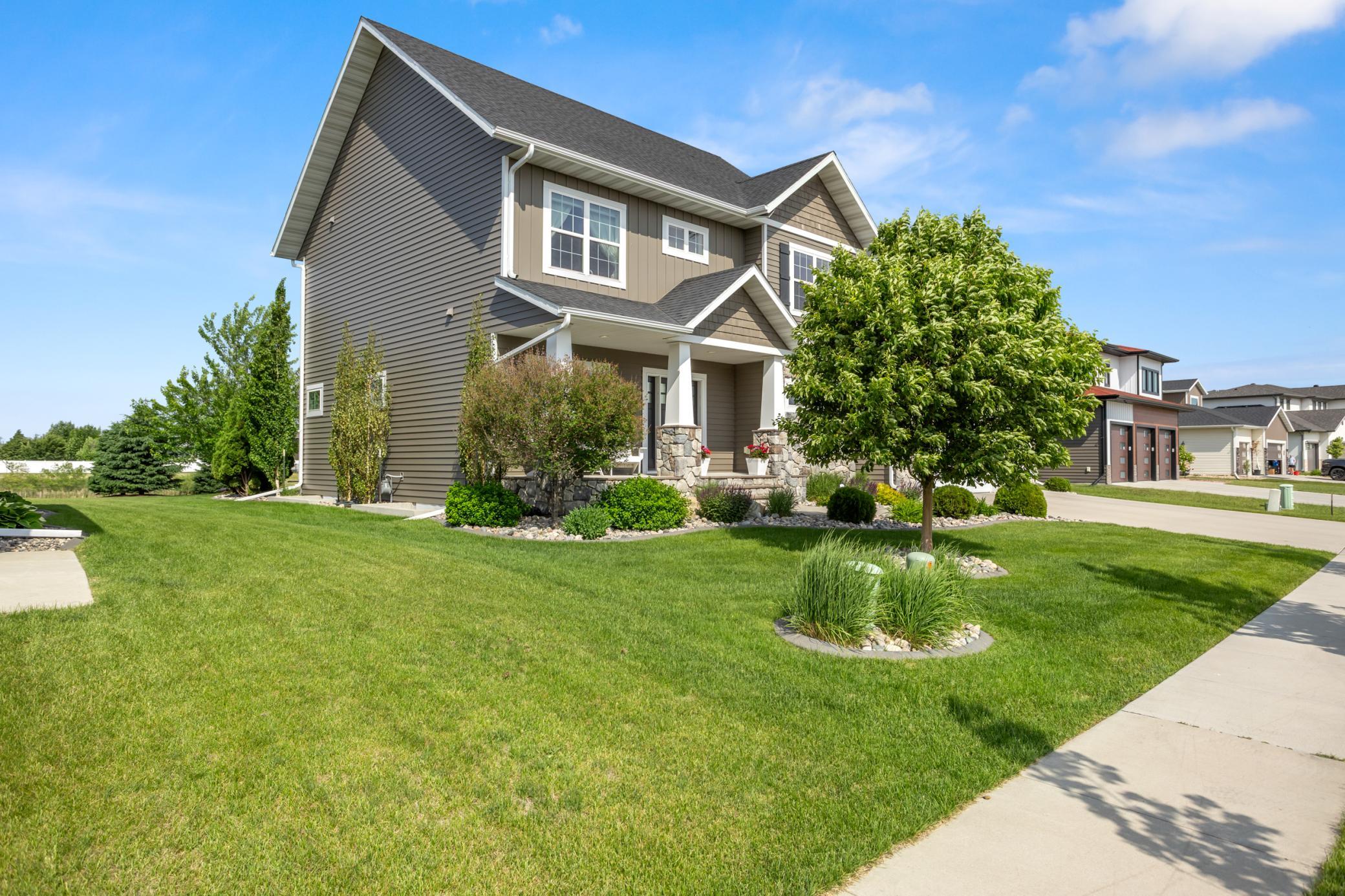 2508 Mcleod Dr W West Fargo