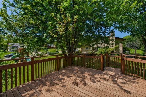 7598 Upper 23rd Street N, Oakdale, MN 55128