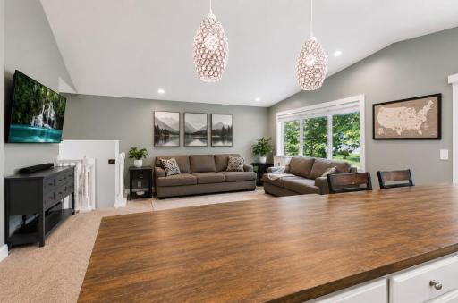 7598 Upper 23rd Street N, Oakdale, MN 55128