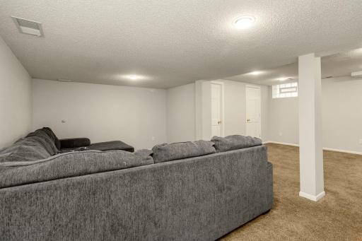 1194 Farrington Street, Saint Paul, MN 55117