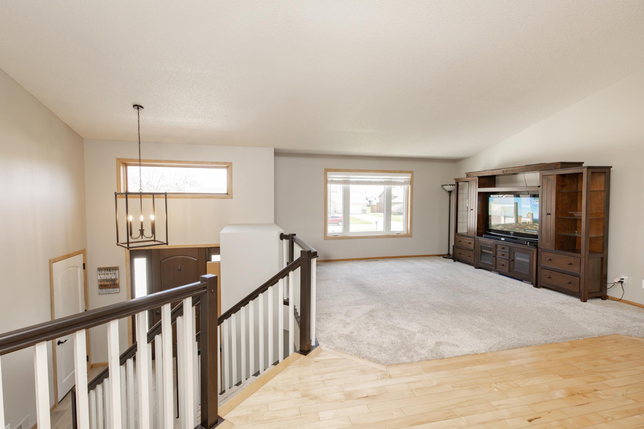 Living Room/Foyer