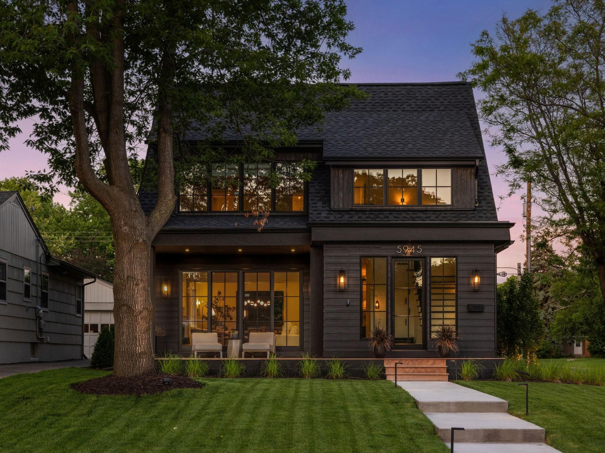 5945 Saint Johns Ave - Welcome Home!
