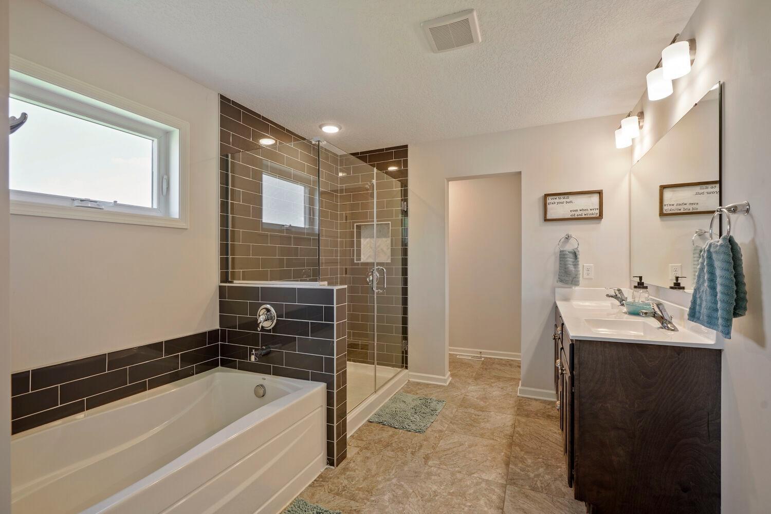 19973 Farnham Ave. N - Web Quality - 018 - 18 Primary Bathroom.jpg