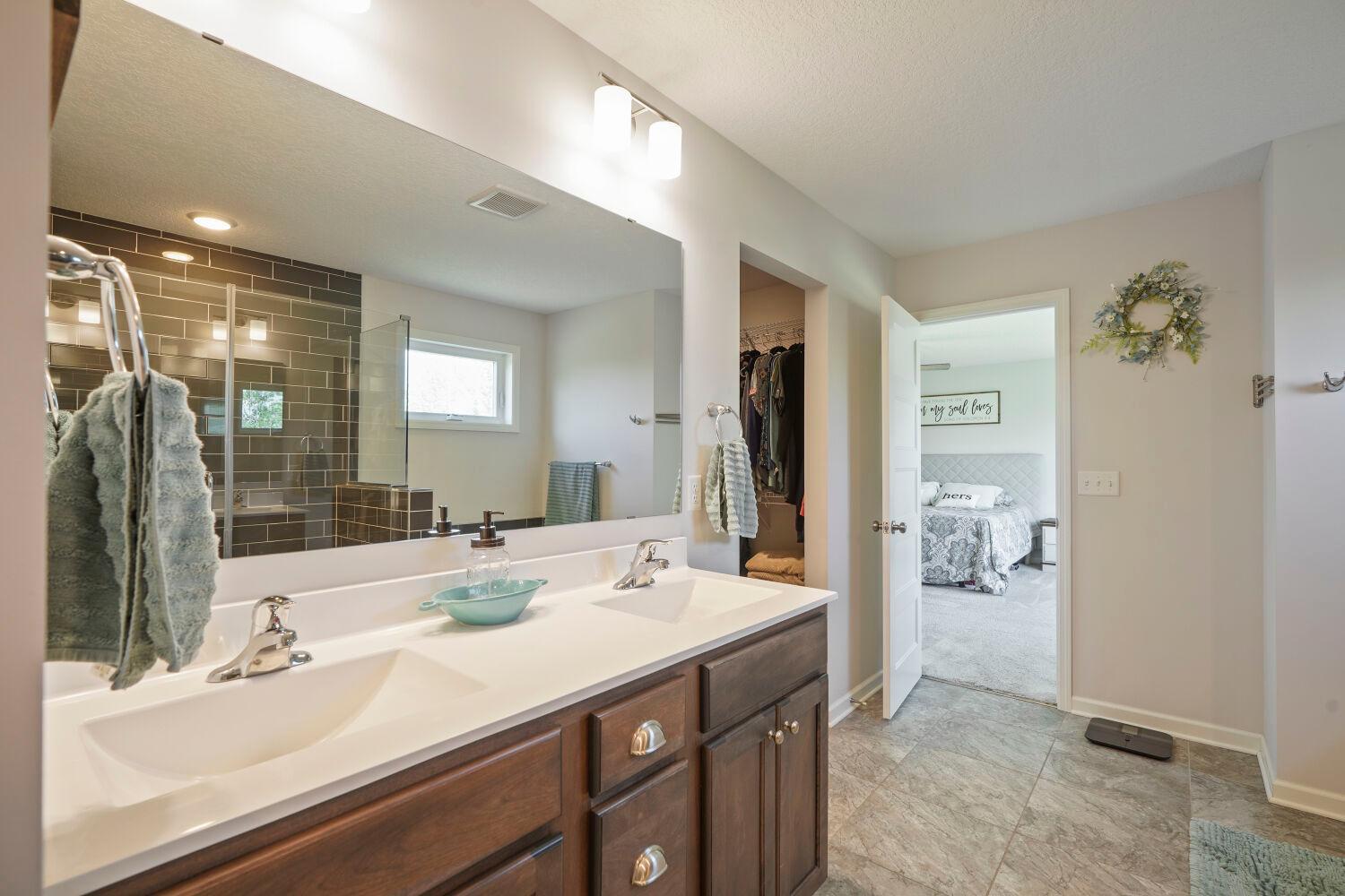 19973 Farnham Ave. N - Web Quality - 019 - 19 Primary Bathroom.jpg