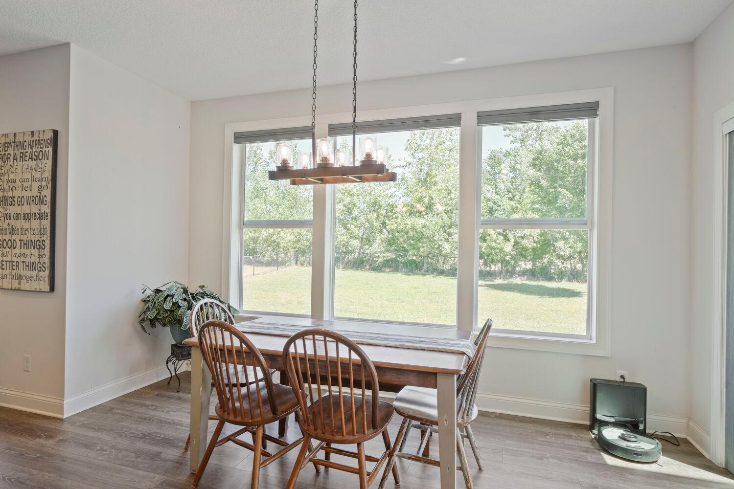 19973 Farnham Ave. N - Web Quality - 013 - 13 Breakfast Area.jpg