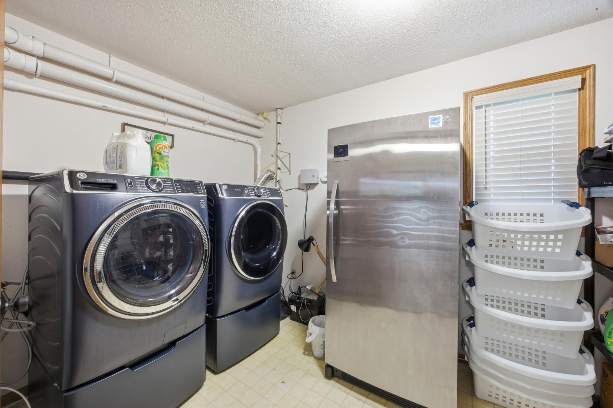 Laundry (lower level)