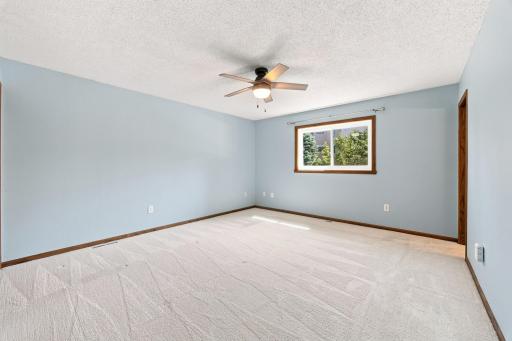 2914 S Bay Drive S, Fargo, ND 58103