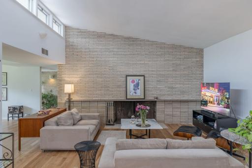 2191 Edgcumbe Road, Saint Paul, MN 55116
