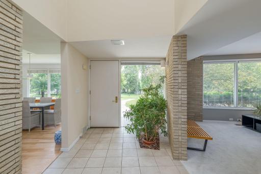 2191 Edgcumbe Road, Saint Paul, MN 55116
