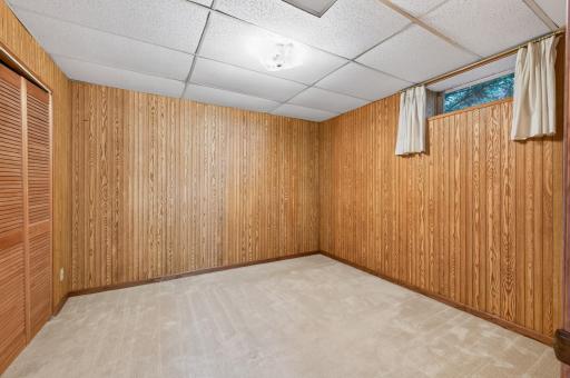 Flexible space for work, hobbies, crafts, playroom or storage, ready to fit your needs.â