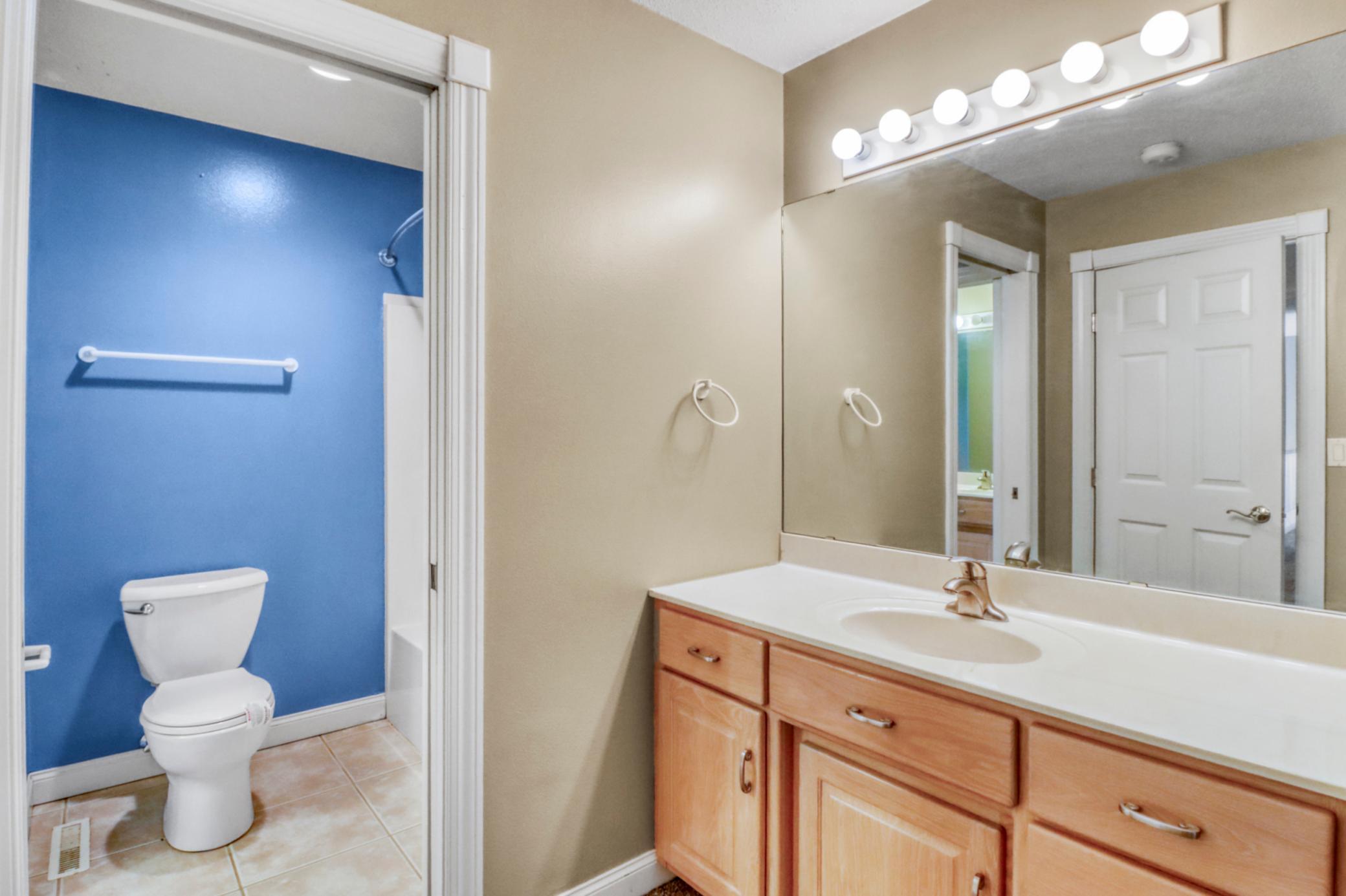 Upstairs Bathroom1_2.JPG