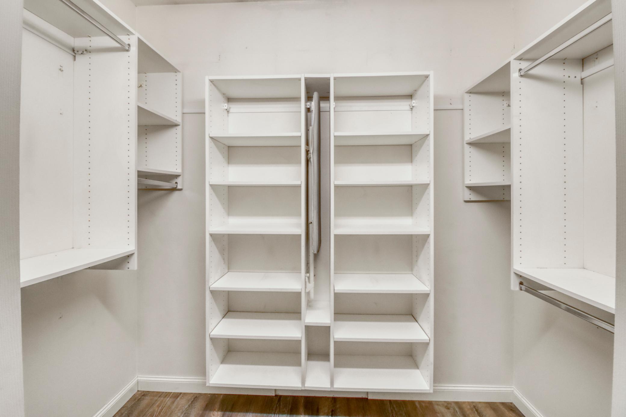 Primary Closet1_1.JPG