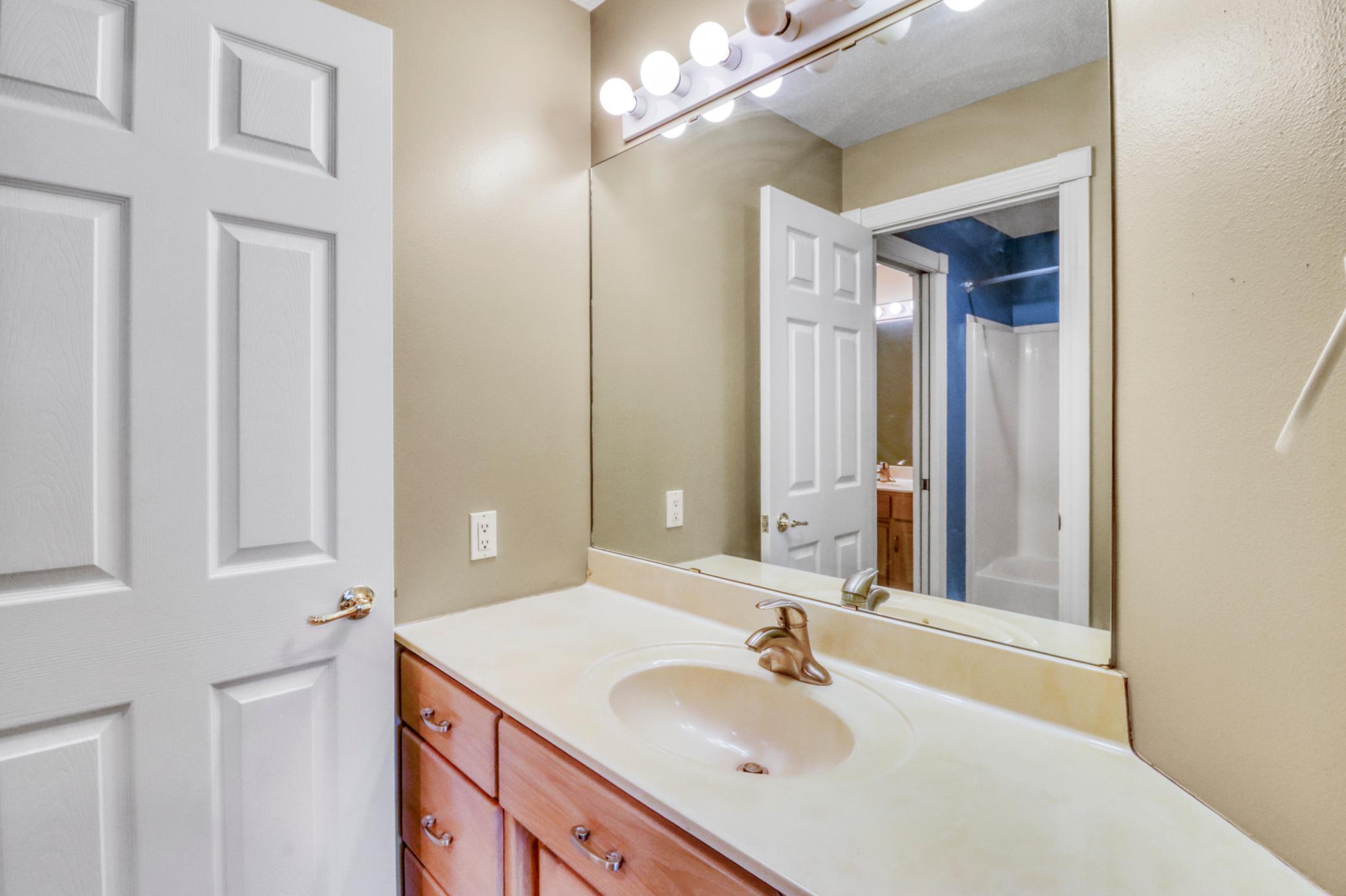 Upstairs Bathroom1_0.JPG