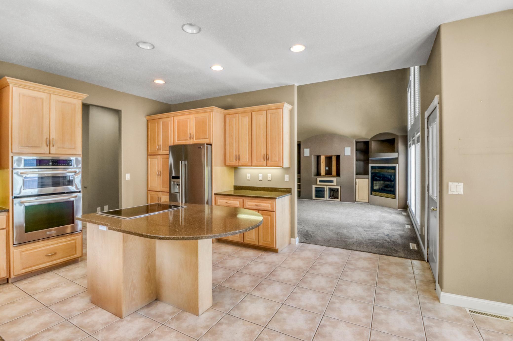 Kitchen1_6.JPG