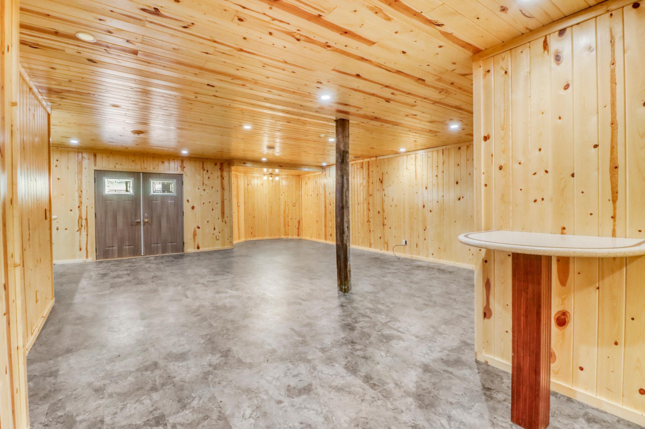 Basement1_1.JPG