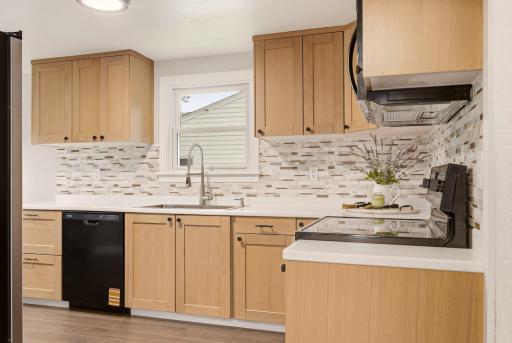 527 S 2nd Street, La Crescent, MN 55947