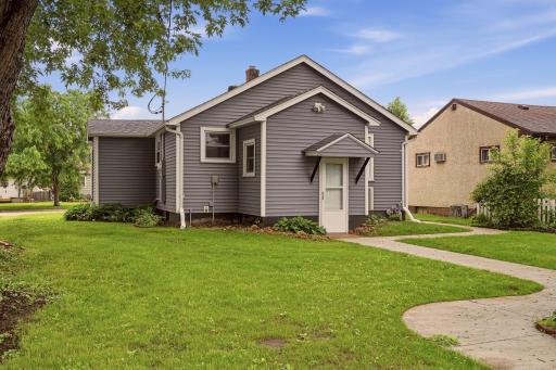 527 S 2nd Street, La Crescent, MN 55947