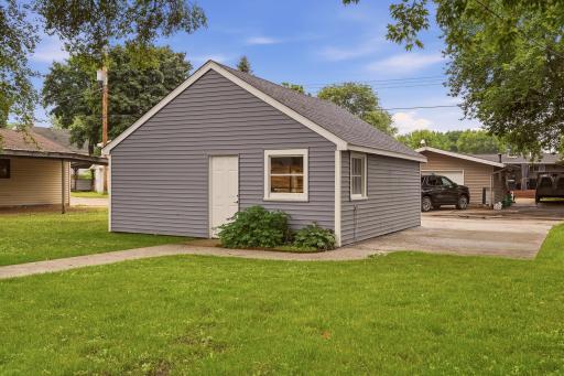 527 S 2nd Street, La Crescent, MN 55947