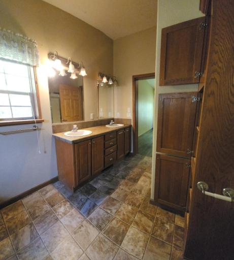61256 440th Street, Fairfax, MN 55332