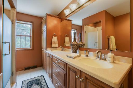 211 Paisley Lane - Web Quality - 039 - 31 Primary Bathroom.jpg