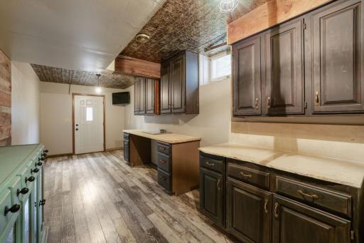 211 Paisley Lane - Web Quality - 020 - 12 Kitchen.jpg