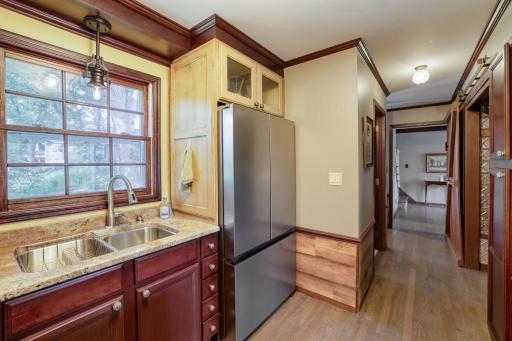 211 Paisley Lane - Web Quality - 023 - 15 Kitchen.jpg