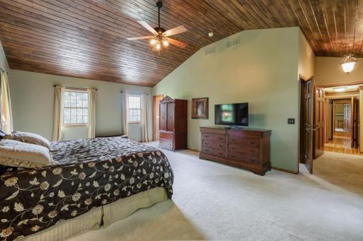 211 Paisley Lane - Web Quality - 030 - 22 Primary Bedroom.jpg