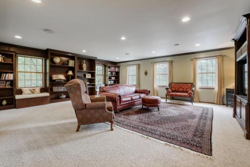 211 Paisley Lane - Web Quality - 026 - 18 Family Room.jpg