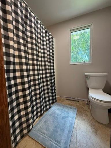 Upper Level Full Bath