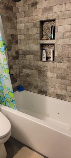 main bath1.jpg