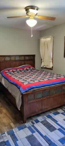 bedroom1.jpg