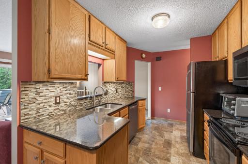 14316 Estates Avenue, Apple Valley, MN 55124
