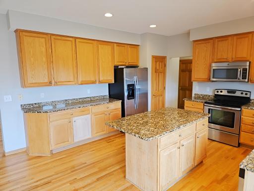 10455 Glen Eagle Circle, Woodbury, MN 55129