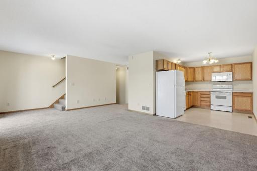1587 County Road D E, Saint Paul, MN 55109