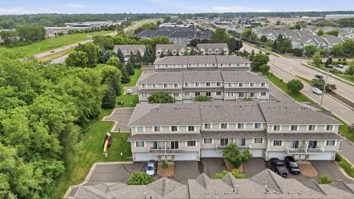 1587 County Road D E, Saint Paul, MN 55109
