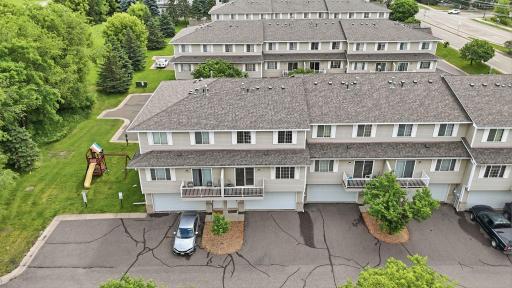 1587 County Road D E, Saint Paul, MN 55109